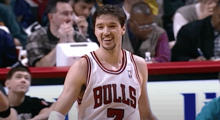 Toni Kukoč kao košarkaš Čikago Bulsa