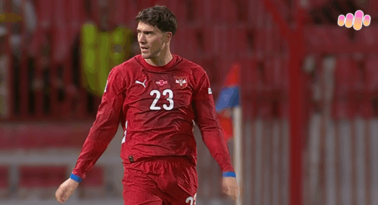 Dušan Vlahović, reprezentativac Srbije u fudbalu