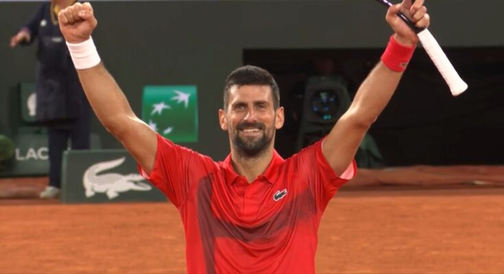 Novak Đoković slavi pobedu na Rolan Garosu