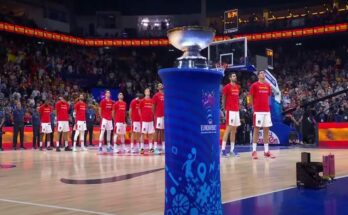 Trofej EuroBasketa pred utakmicu finala 2022. između Španije i Nemačke