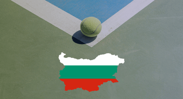Teniska loptica na betonskom terenu sa bugarskom zastavom ispod